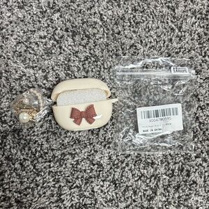 Elegant Cream AirPods Case with Pink Bow BudS5Pro